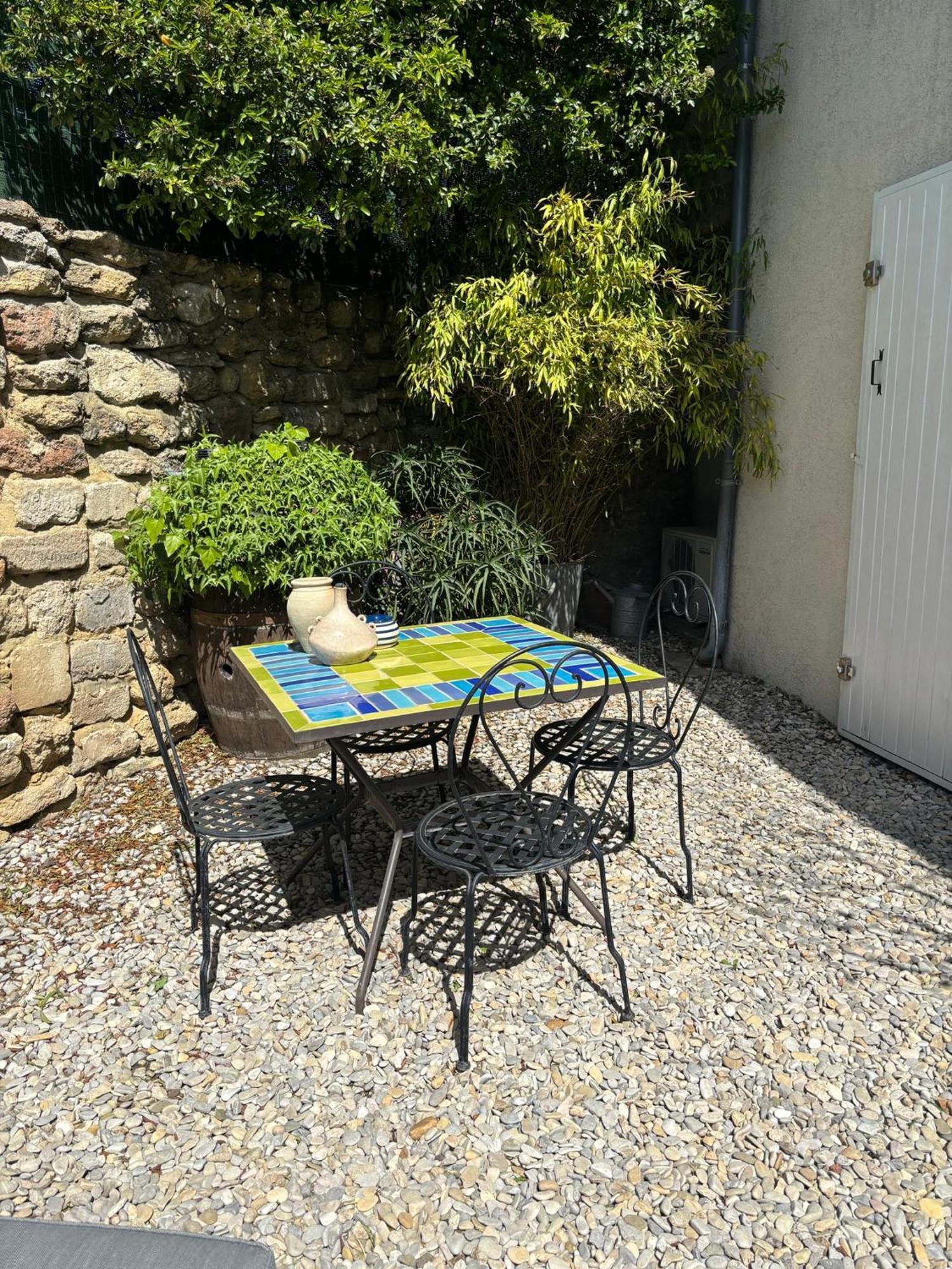 Un Petit Coin De Paradis Avec Piscine Et Parking Villeneuve-lès-Avignon Kültér fotó